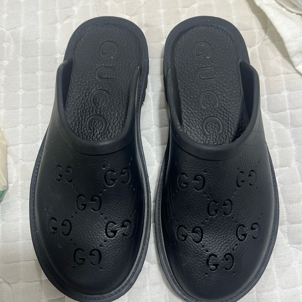 Gucci slides